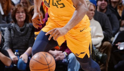 一竞技网站-巴塞罗那主帅复盘备战CBA常规赛罗马关键时刻篮板制胜之后，清晨犹他爵士战术微调的简单介绍