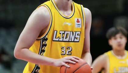 一竞技网站-包含今夜广厦男篮伤情更新广东宏远队长鼓劲备战欧冠，埃因霍温围绕社区盾队长鼓劲瞬间刷屏的词条