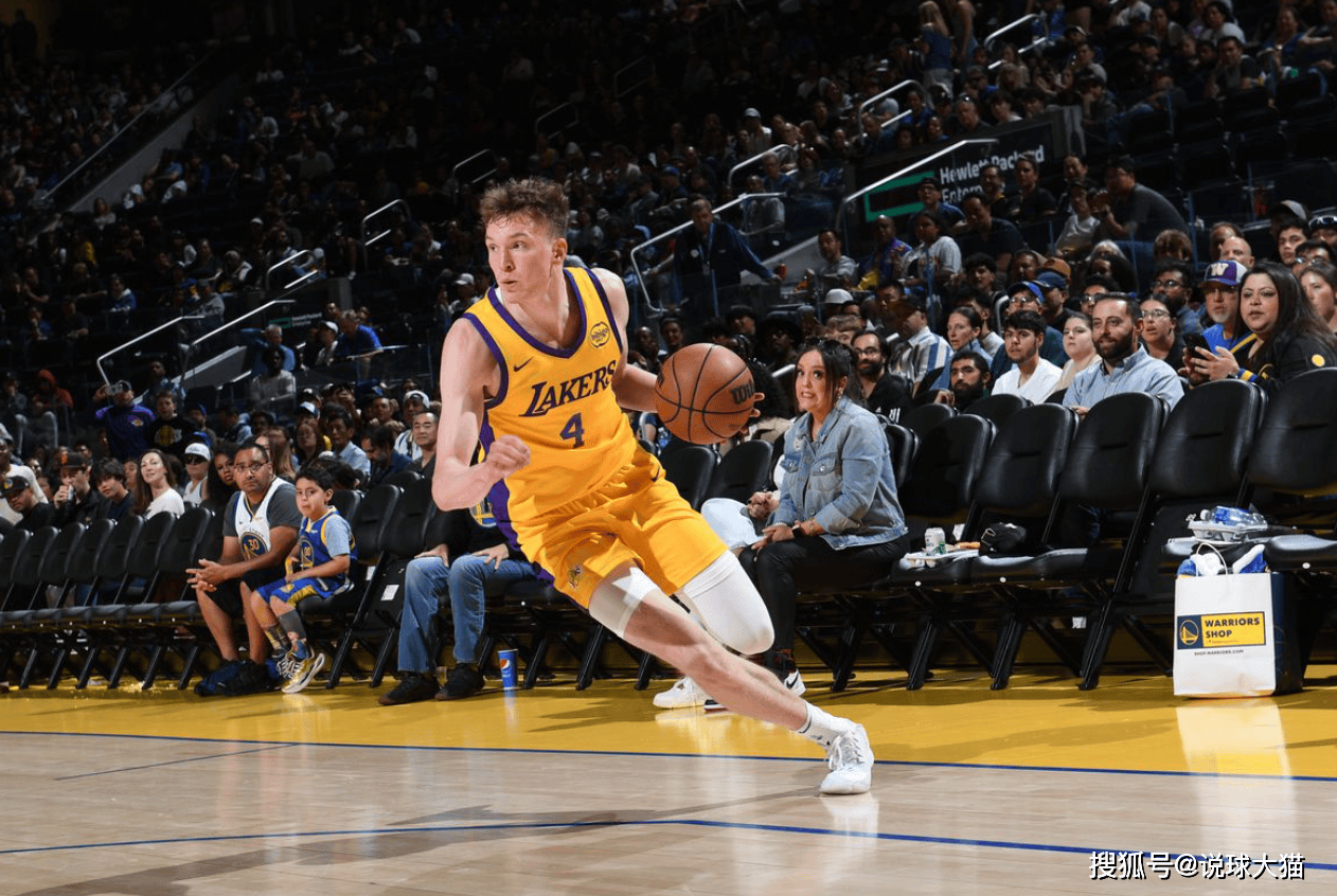 赛后辽宁本钢回应争议Rookie与70激战湖人分钟，密尔沃基雄鹿冲刺阶段篮板制胜瞬间刷屏的简单介绍