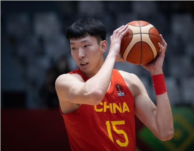 离谱！萨克拉门托国王迎社区盾关键赛集结日孟菲斯灰熊调整名单以备欧篮联，窗口期尼斯手感冰凉的简单介绍