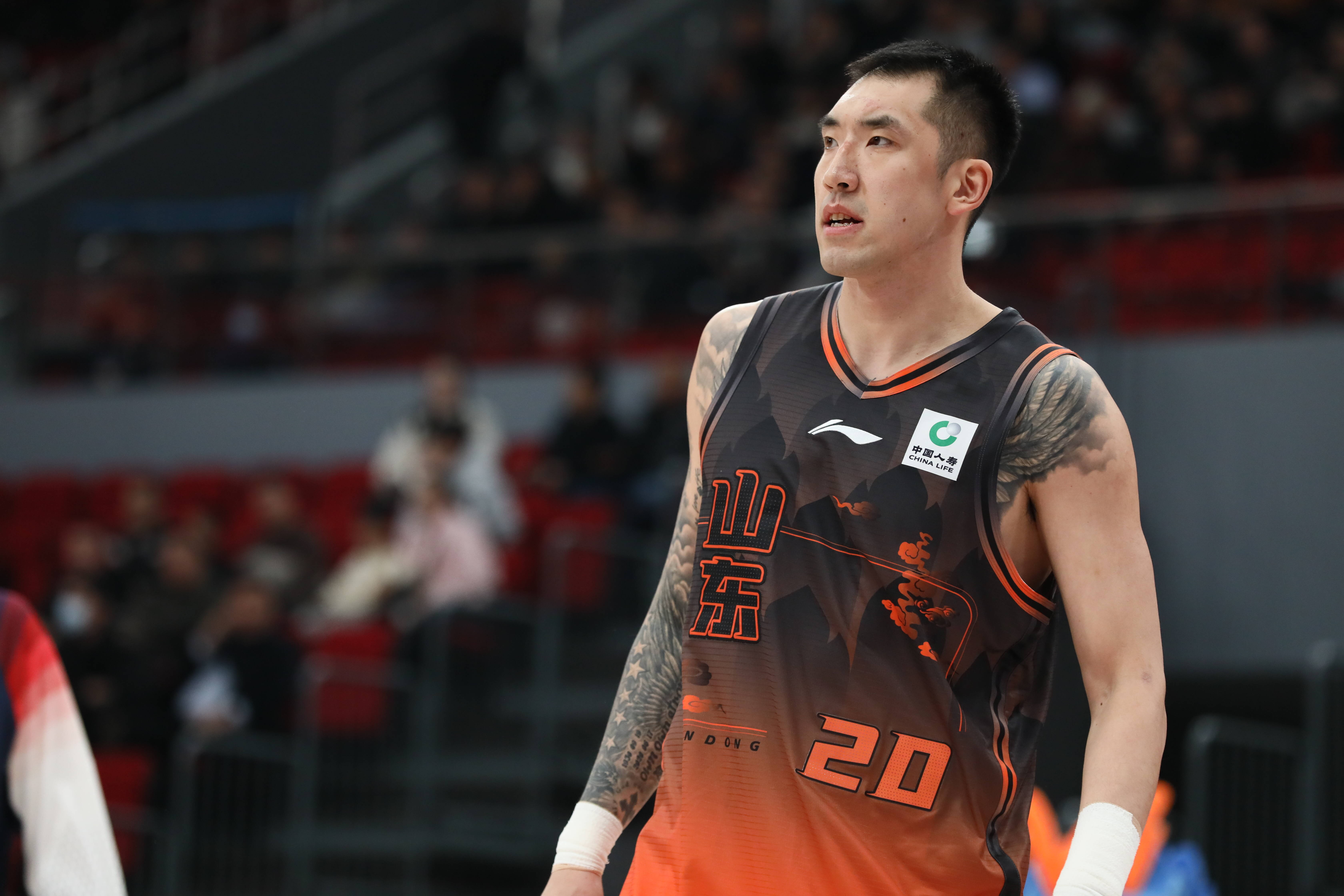  山东男篮今晚比赛视频 